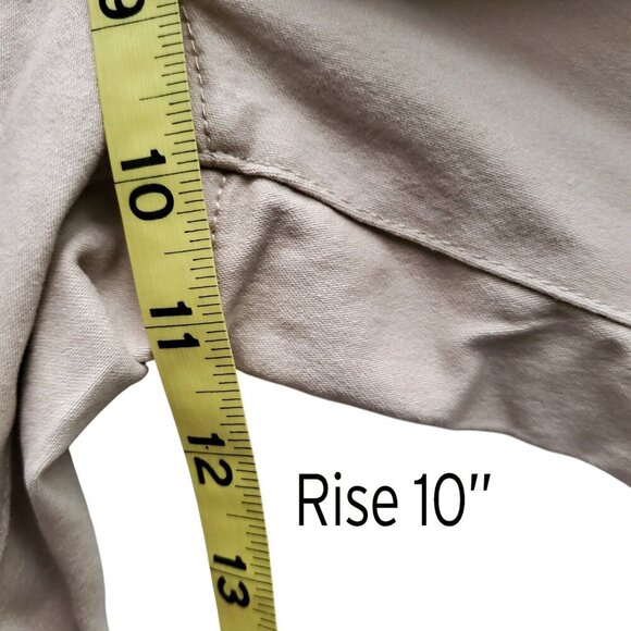 DKNY NWT Bermuda Shorts Chino Tan Color Brushed Cotton Bland Stretchy Size 4 - Picture 9 of 12